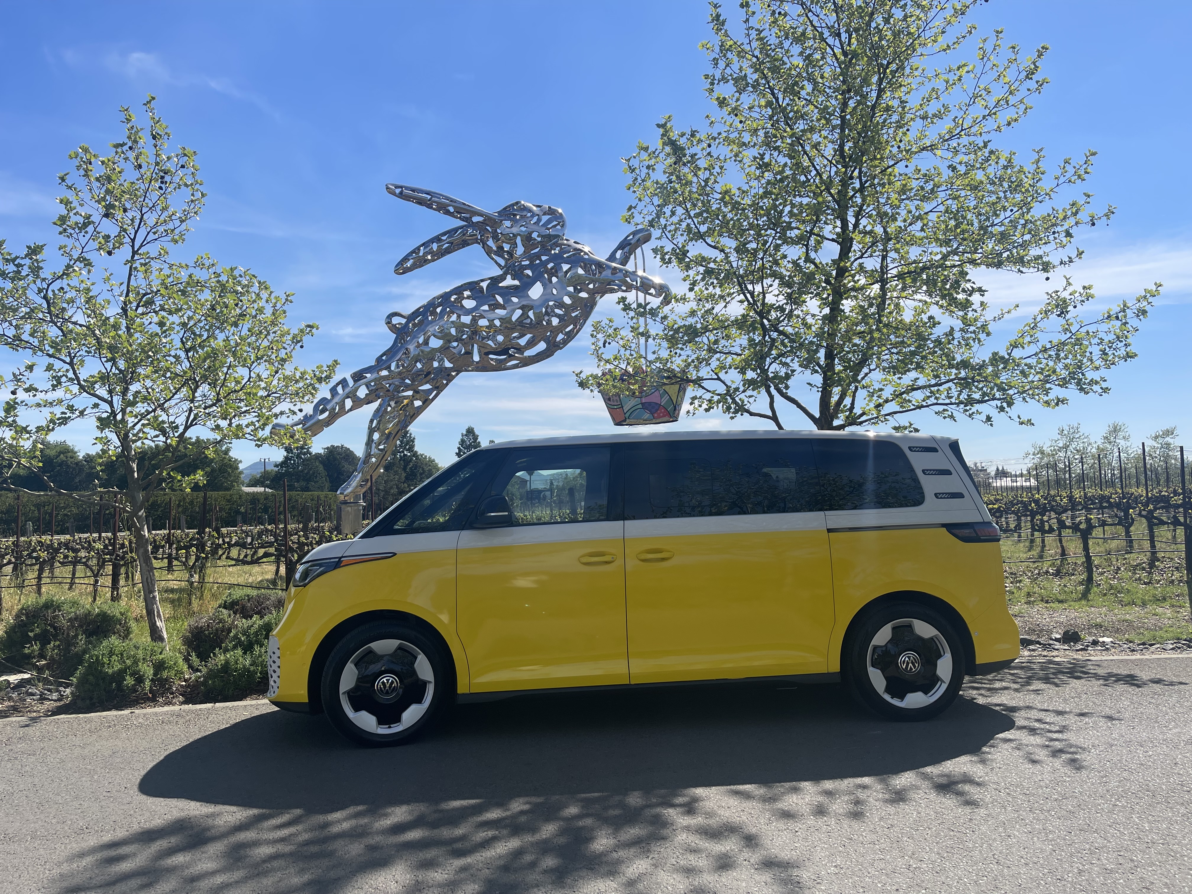 Used 2025 Volkswagen ID. Buzz Pro S RWD image 15