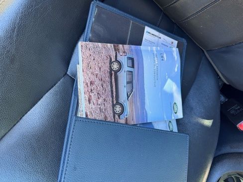 Used 2016 Land Rover LR4 HSE Silver Edition image 19