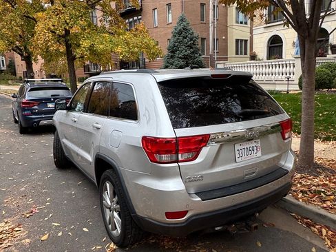 Used 2013 Jeep Grand Cherokee Laredo image 4