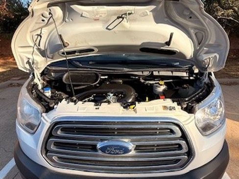 Used 2019 Ford Transit 350 XLT image 27