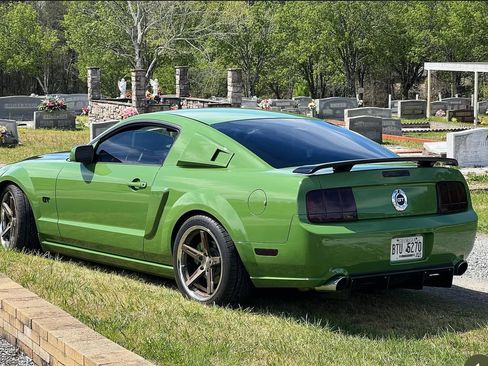 Used 2006 Ford Mustang GT Premium image 2