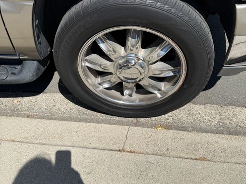Used 2002 Chevrolet Tahoe LT RWD image 5
