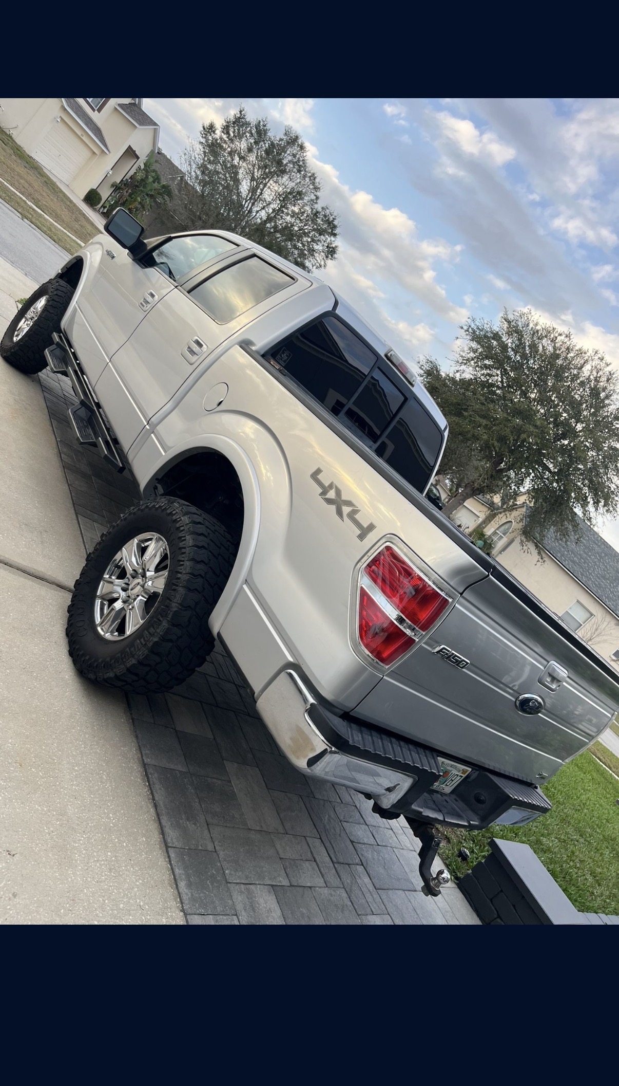 Used 2010 Ford F150 Lariat AWD/4WD image 1