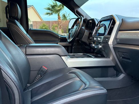 Used 2022 Ford F350 Platinum AWD/4WD image 13
