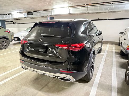 Used 2025 Mercedes-Benz GLC 350e 4MATIC image 2
