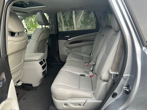 Used 2018 Acura MDX FWD image 15