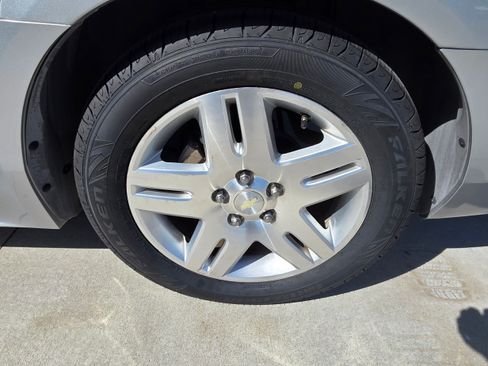 Used 2012 Chevrolet Impala LT w/ LT Sunroof Package image 5