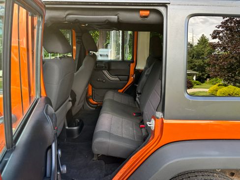 Used 2011 Jeep Wrangler Unlimited Sport AWD/4WD image 11