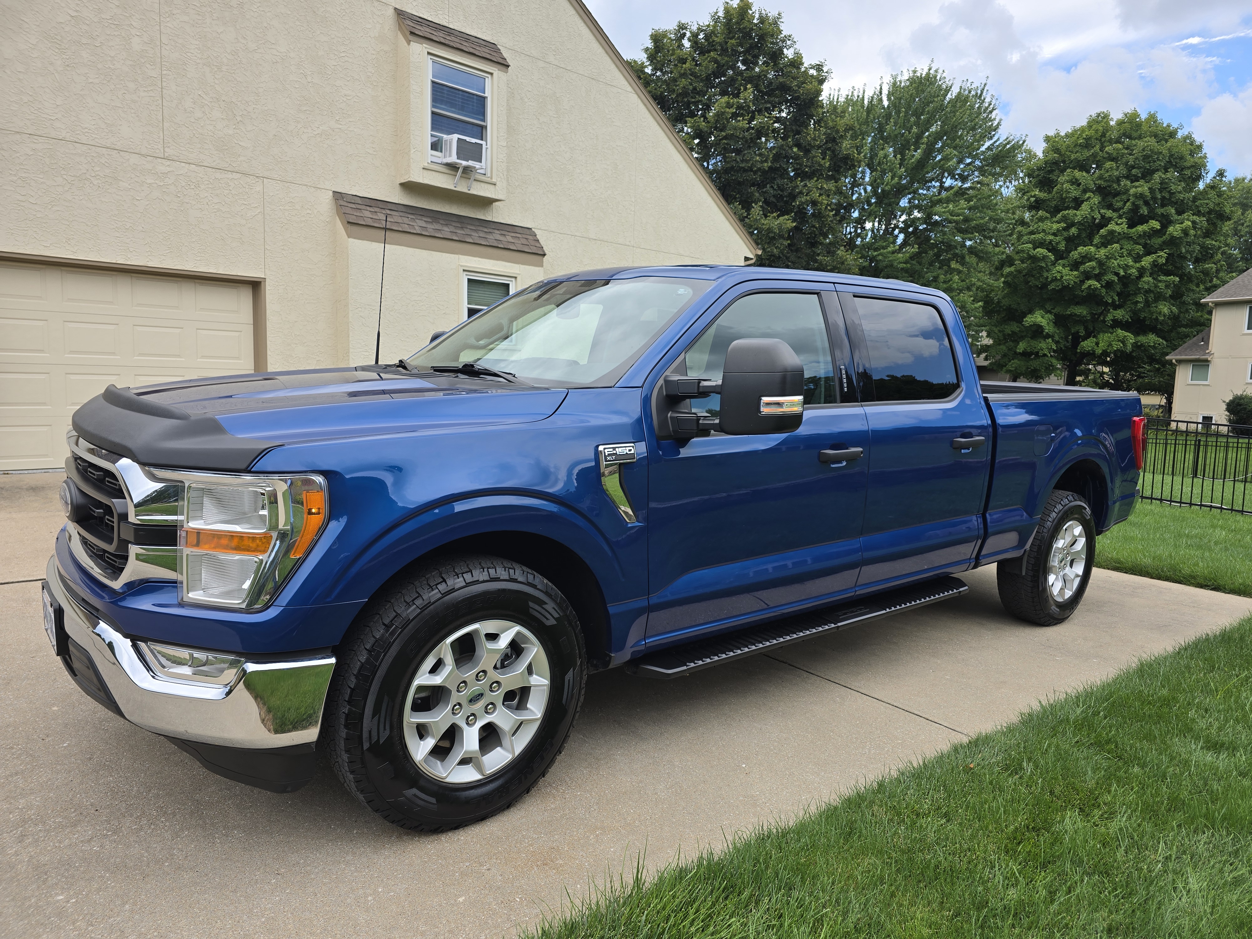 Used 2022 Ford F150 XLT w/ Equipment Group 301A Mid RWD image 1