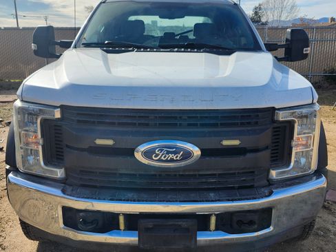 Used 2017 Ford F550 XL 179 W.B. 4D image 2