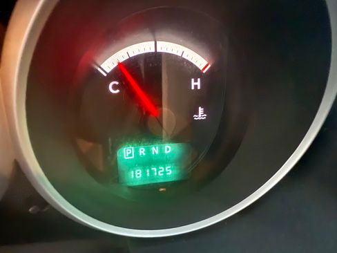 Used 2008 Dodge Grand Caravan SE image 12