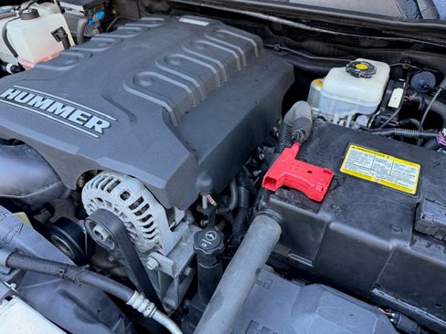 Used 2010 HUMMER H3 Alpha image 14