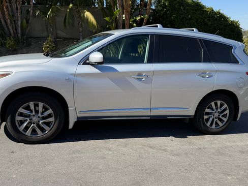 Used 2015 INFINITI QX60 3.5 Sport Utility 4D w/ Premium Plus Package image 6