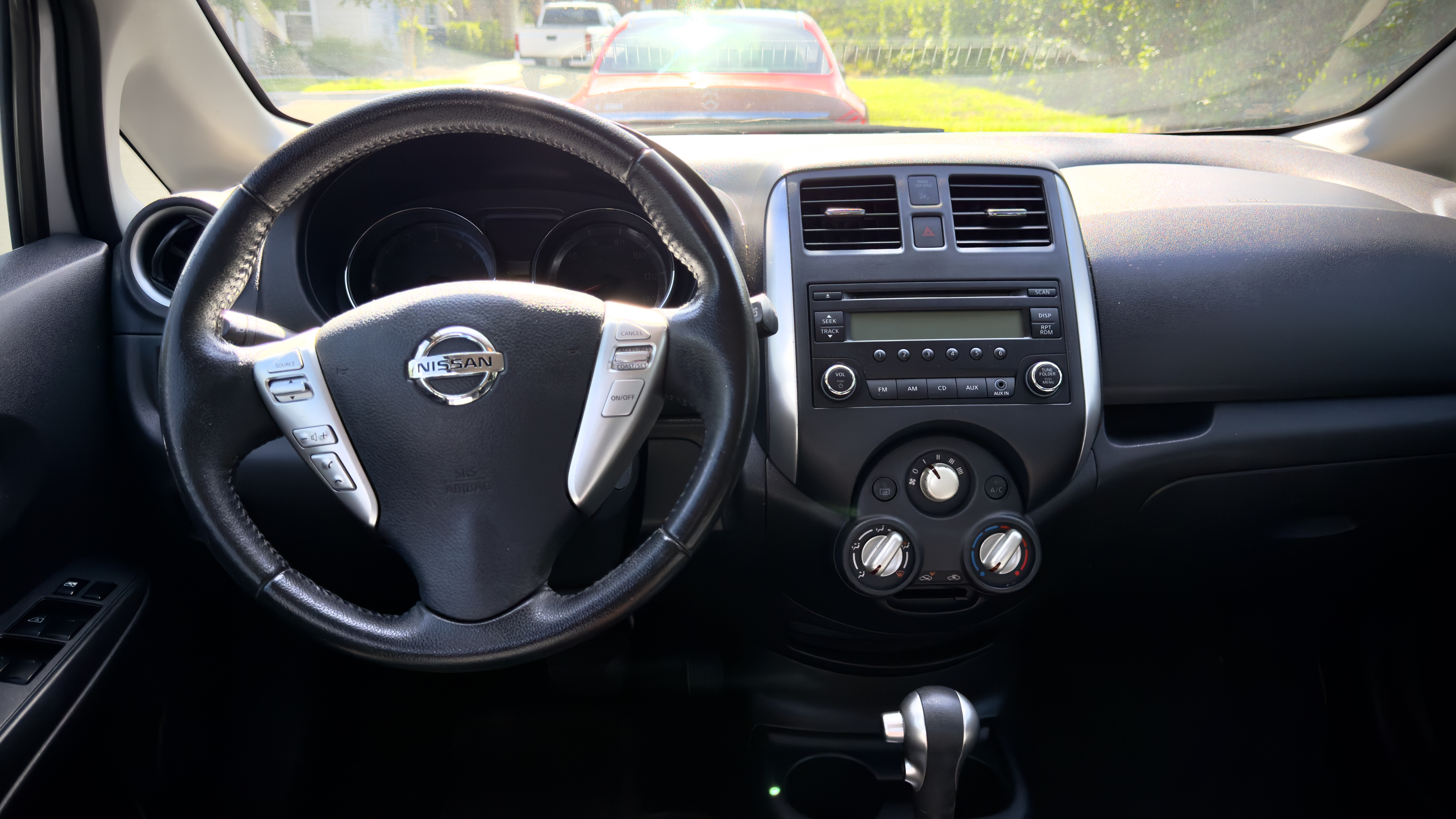 Used 2014 Nissan Versa Note SV FWD image 5