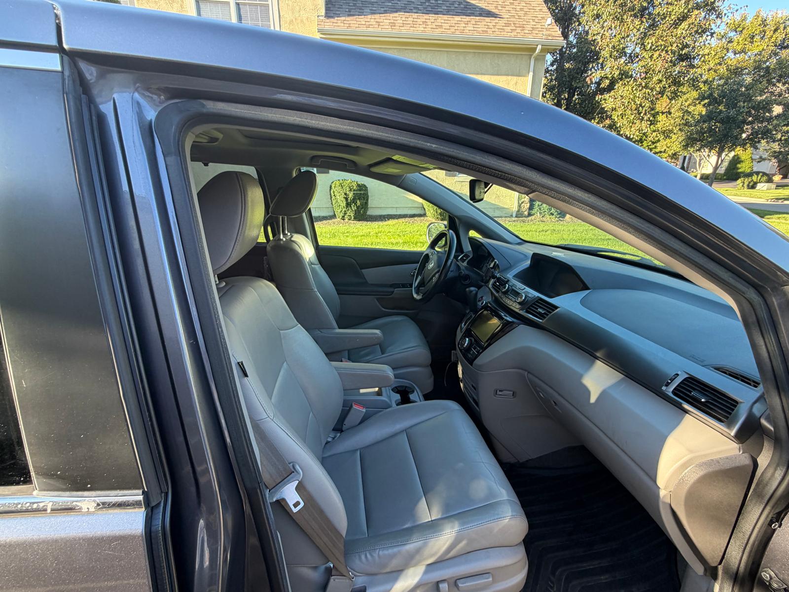 Used 2014 Honda Odyssey EX-L image 10