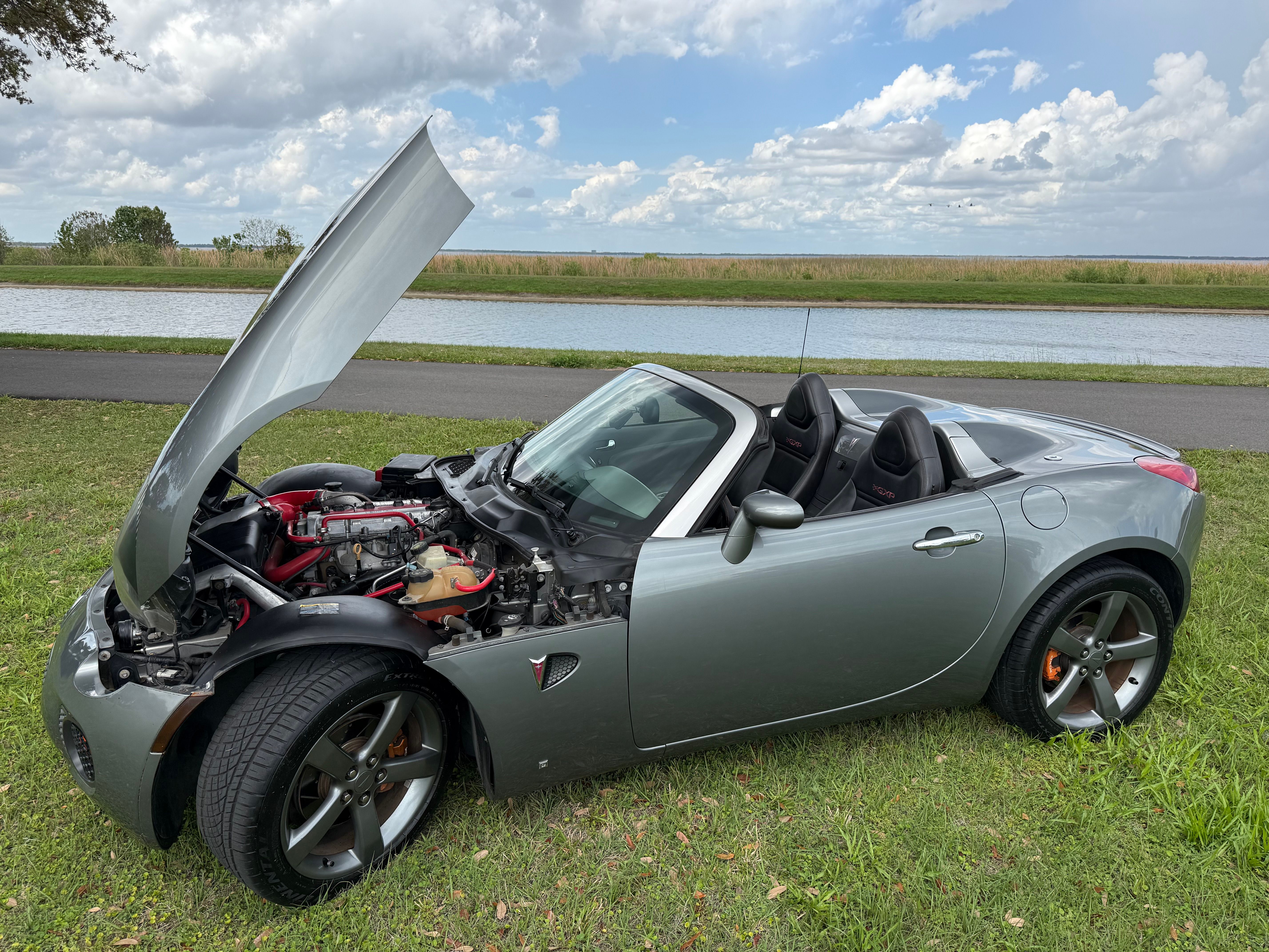 Used 2007 Pontiac Solstice GXP w/ Premium Package RWD image 8