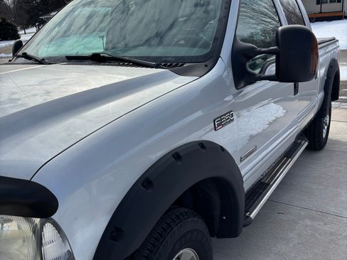 Used 2004 Ford F350 Lariat image 5