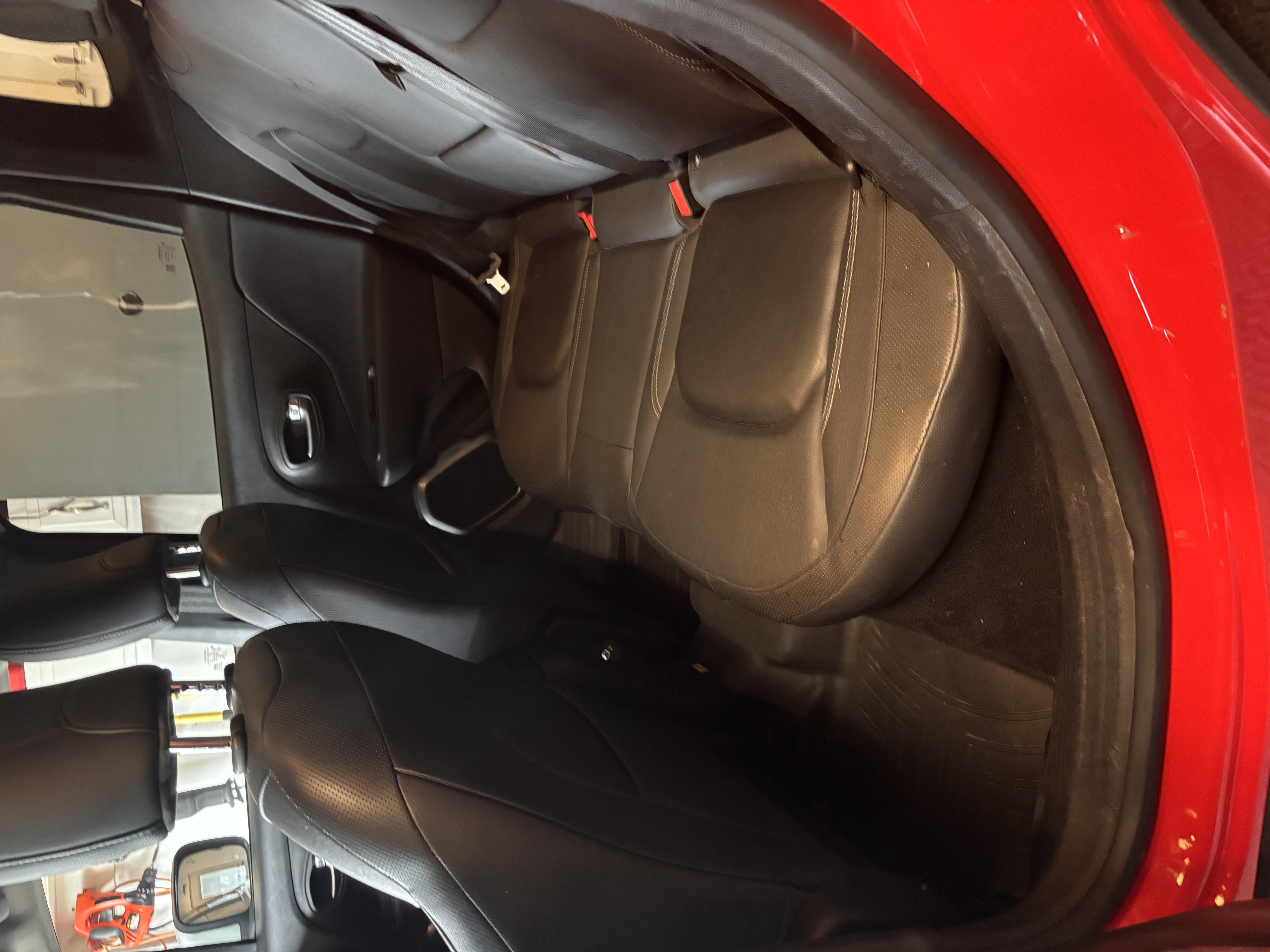 Used 2018 Jeep Renegade Limited w/ UConnect 8.4 Nav Group AWD/4WD image 9