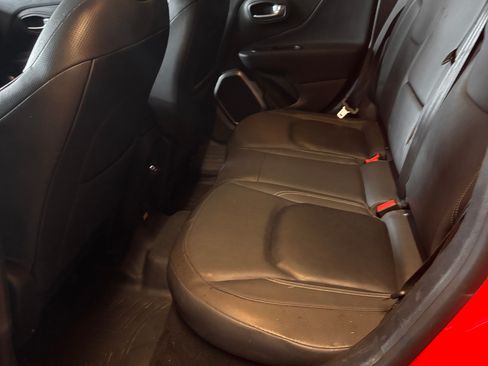 Used 2018 Jeep Renegade Limited w/ UConnect 8.4 Nav Group image 9