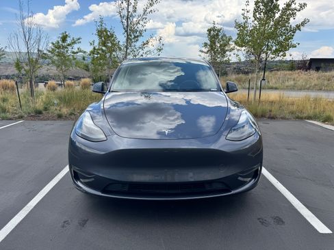 Used 2022 Tesla Model Y Performance AWD/4WD image 2
