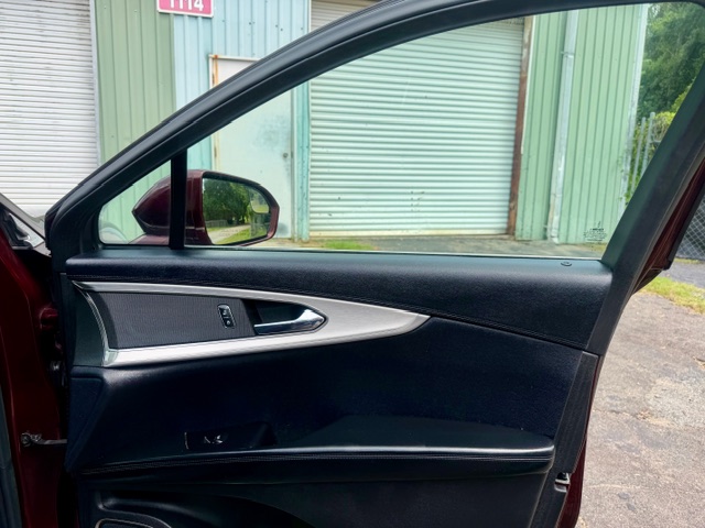 Used 2017 Lincoln MKX Premiere FWD image 12