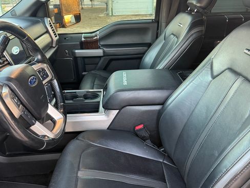 Used 2017 Ford F350 Platinum w/ Platinum Ultimate Package image 5