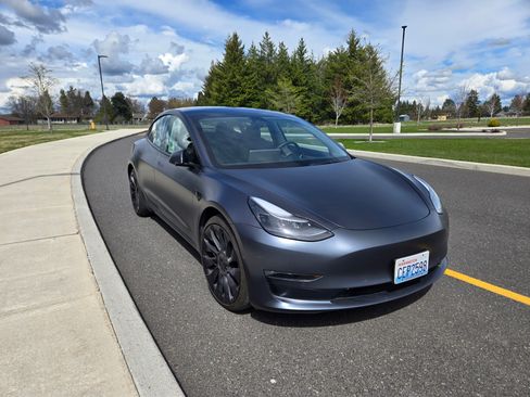 Used 2022 Tesla Model 3 Performance image 1
