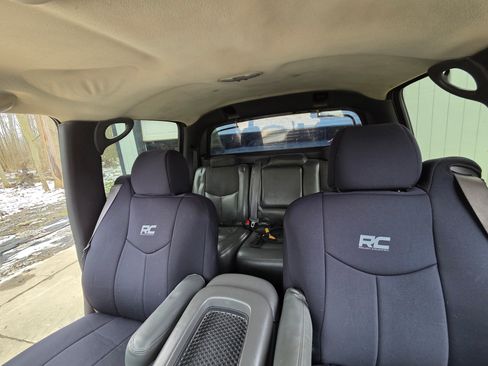 Used 2004 Chevrolet Avalanche Z71 w/ Preferred Equipment Group image 26