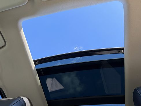 Used 2017 Ford Escape Titanium image 14