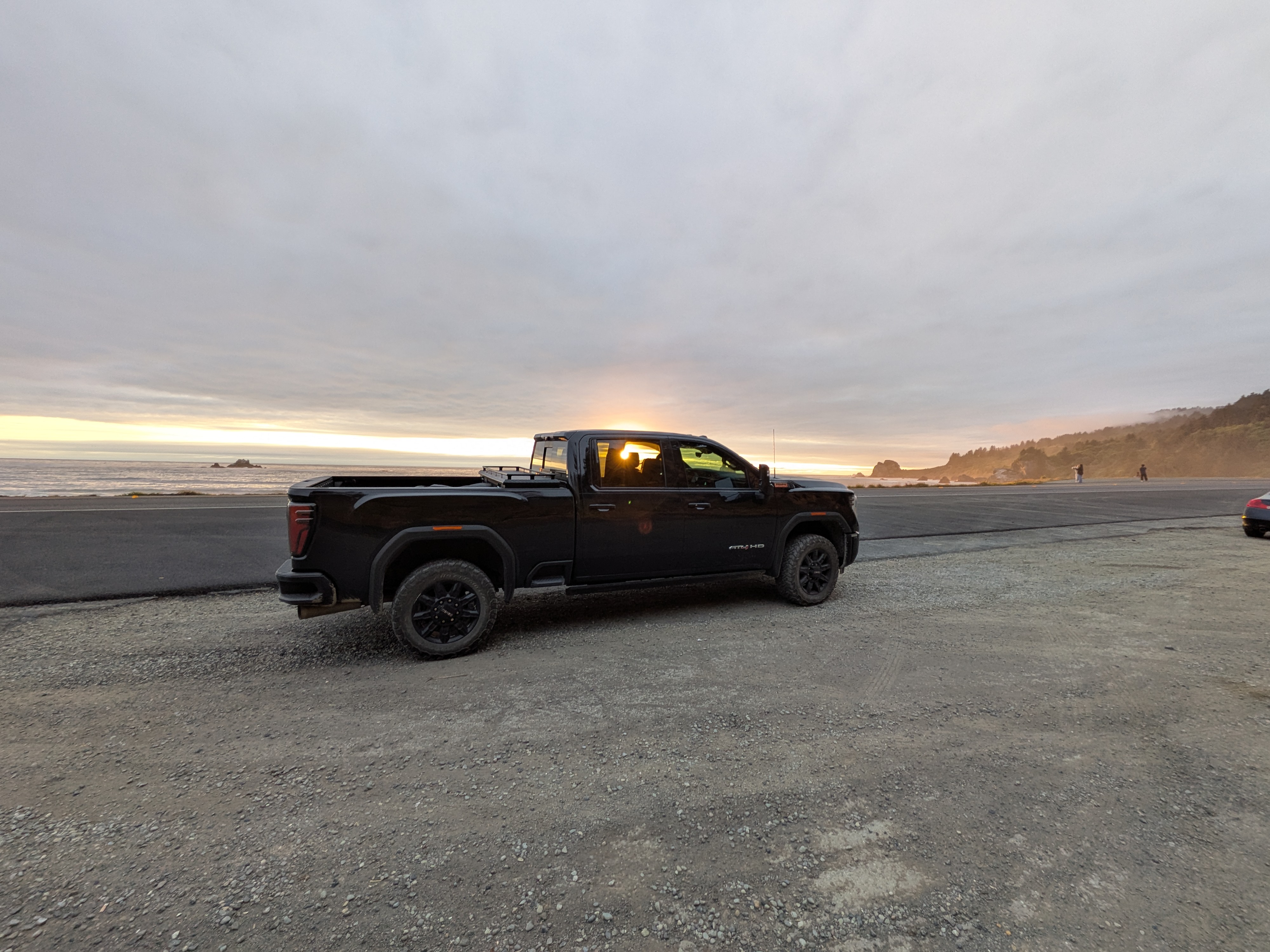 Used 2024 GMC Sierra 2500 AT4 w/ AT4 Premium Plus Package AWD/4WD image 26