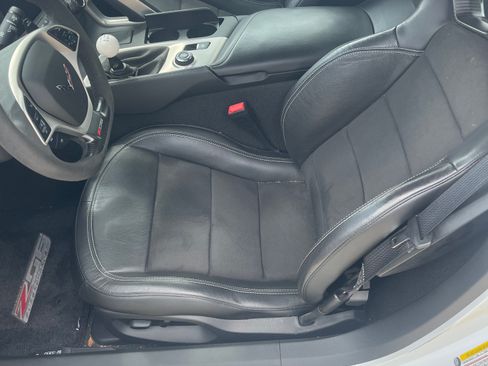 Used 2019 Chevrolet Corvette Z06 RWD image 13