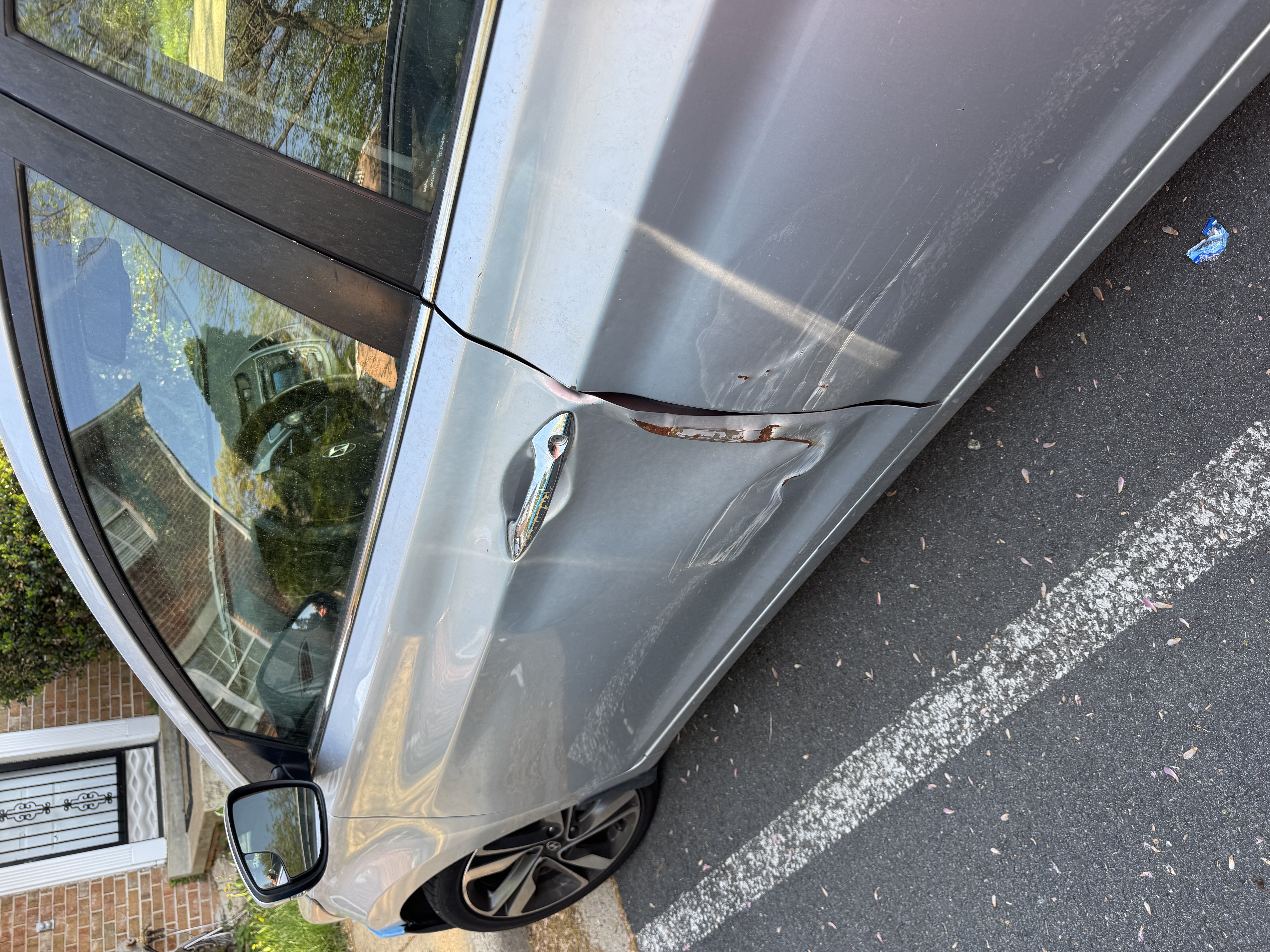 Used 2014 Hyundai Elantra Limited FWD image 2