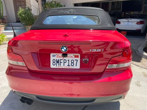 Used 2008 BMW 135i Convertible RWD image 4