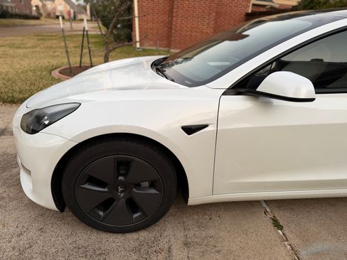 Used 2023 Tesla Model 3 Standard Range image 6