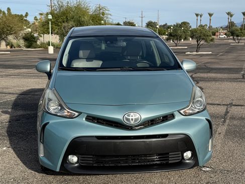 Used 2015 Toyota Prius V Five image 1