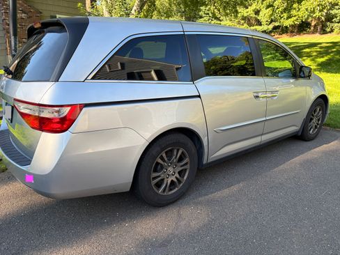 Used 2012 Honda Odyssey EX image 9