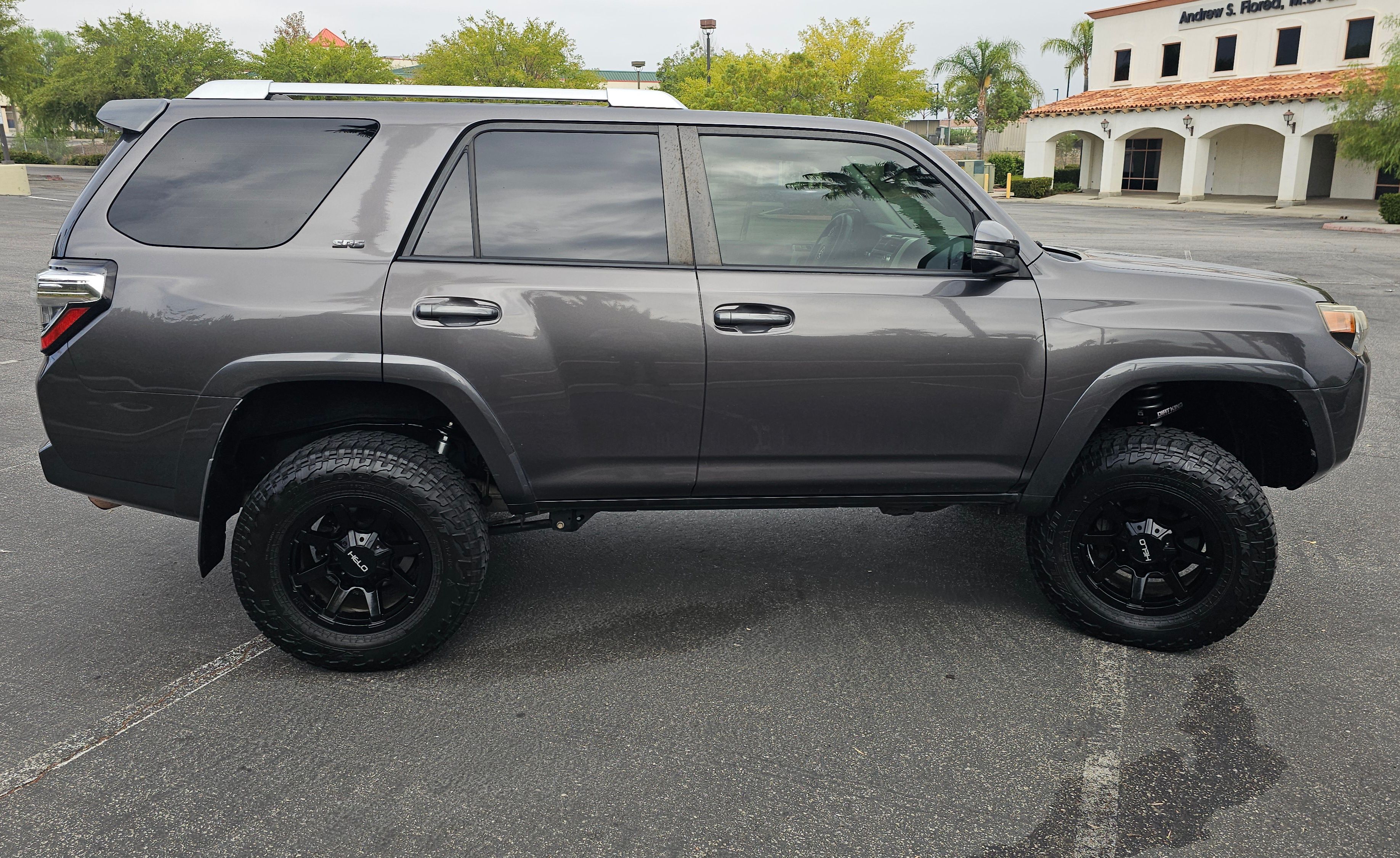 Used 2014 Toyota 4Runner SR5 Premium RWD image 5