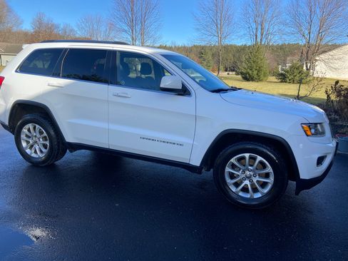 Used 2015 Jeep Grand Cherokee Laredo w/ Security & Convenience Group image 4