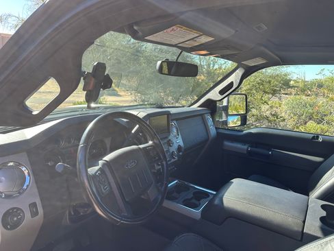 Used 2016 Ford F250 Lariat w/ Lariat Ultimate Package image 11