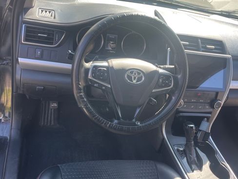 Used 2015 Toyota Camry SE FWD image 17
