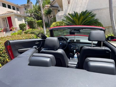 Used 2008 BMW 135i Convertible RWD image 9