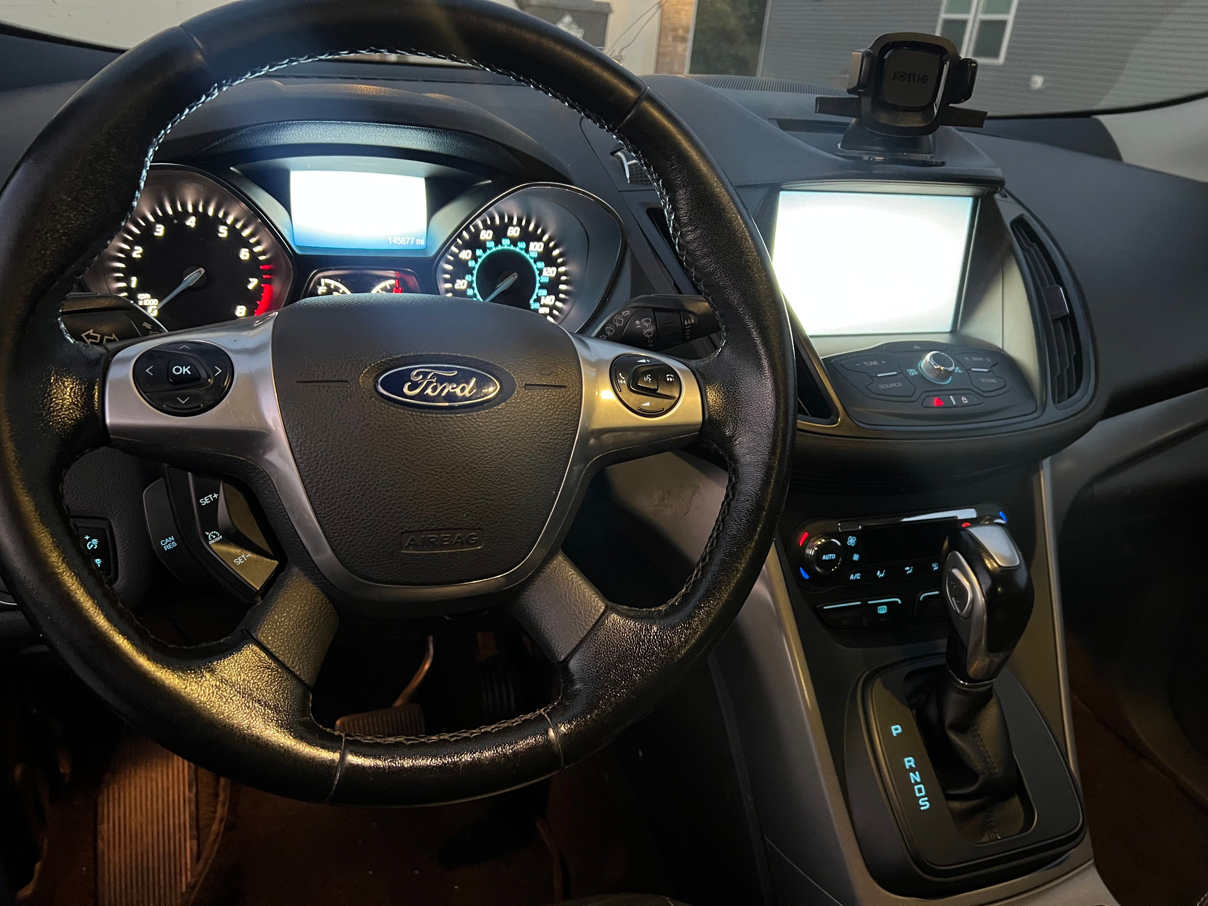 Used 2015 Ford Escape SE w/ Equipment Group 201A FWD image 10