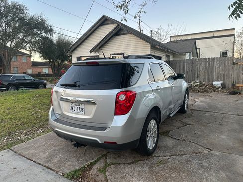 Used 2011 Chevrolet Equinox LT image 8