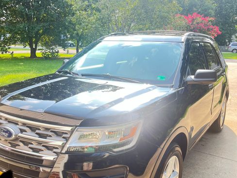 Used 2019 Ford Explorer 4WD image 1