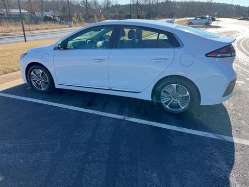 Used 2021 Hyundai Ioniq Limited image 1