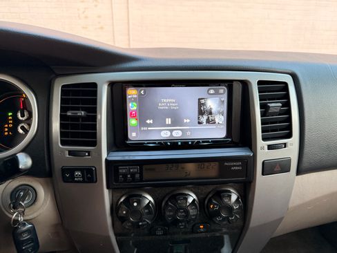 Used 2005 Toyota 4Runner Limited image 10