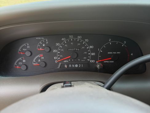 Used 2000 Ford Excursion Limited AWD/4WD image 17