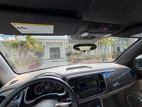 Used 2015 Volkswagen Beetle 1.8T image 12