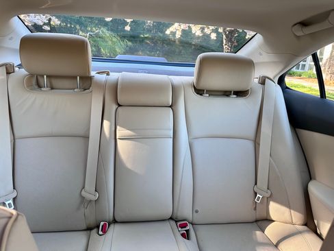 Used 2010 Lexus ES 350 image 8