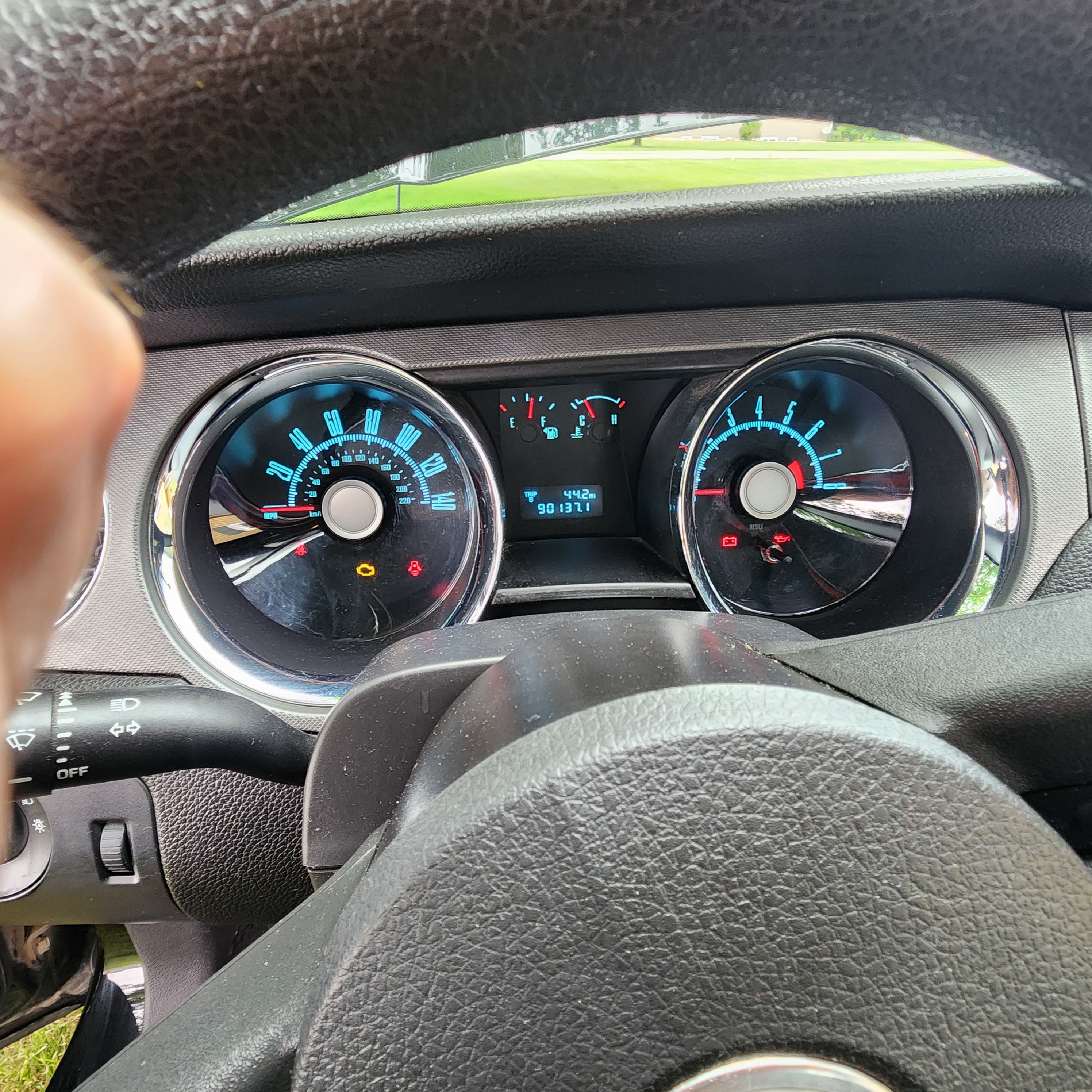 Used 2010 Ford Mustang GT RWD image 14